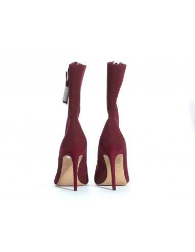 Wiązane botki na szpilce